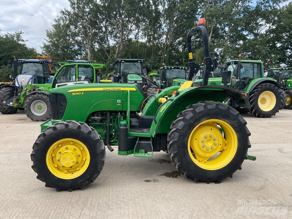 John Deere 5050E Traktoren