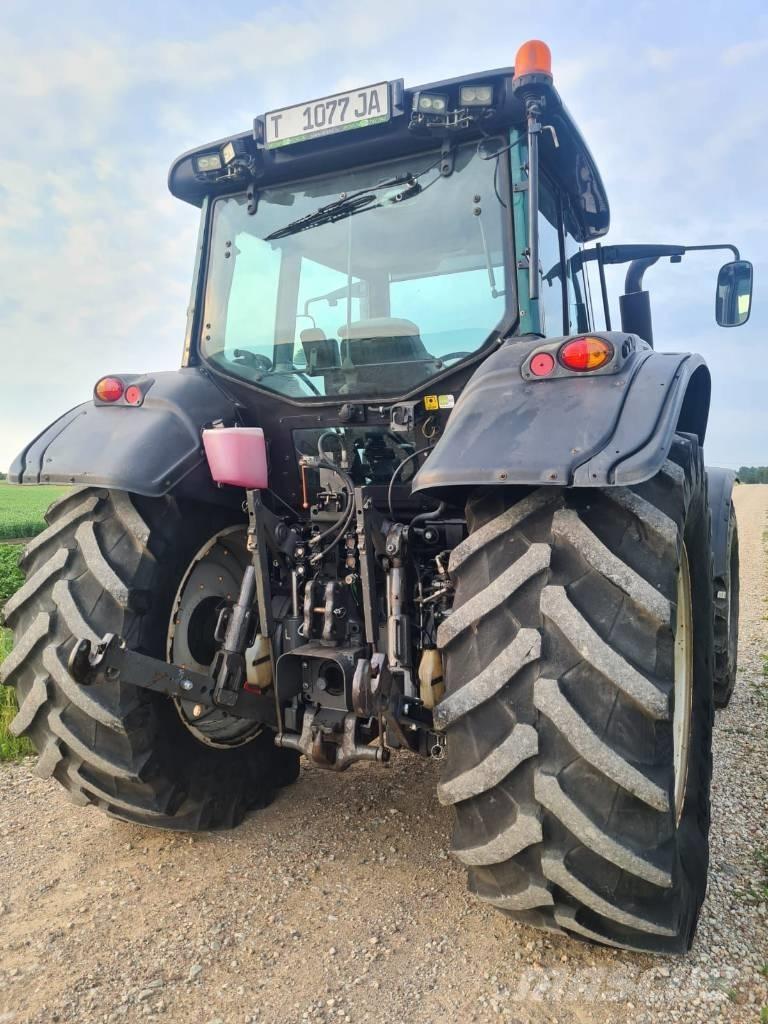 Valtra T 173 HiTech Traktoren