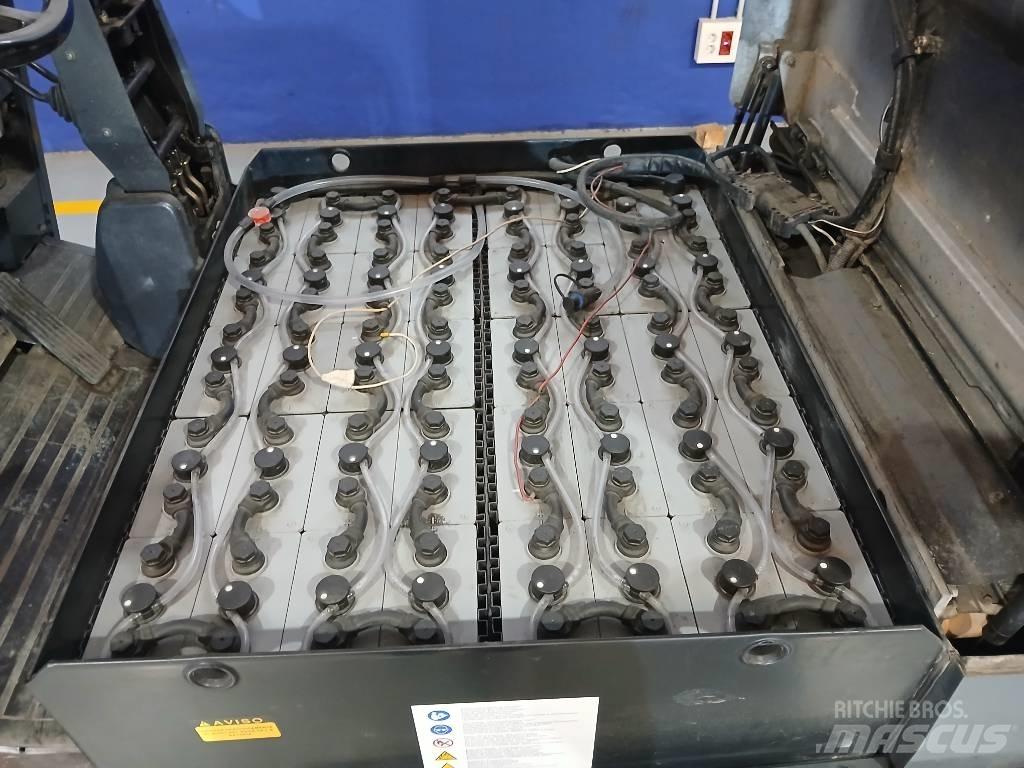 Nissan GQ02 L 30 CU Elektrostapler