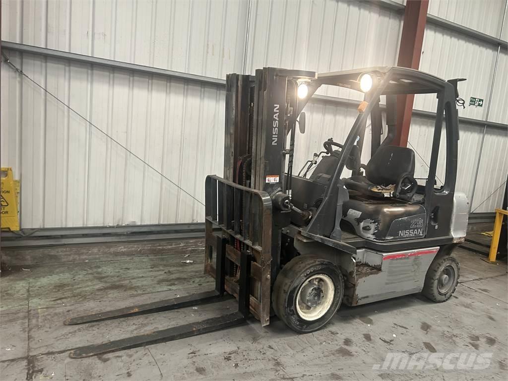 Nissan Y1D2A25Q Dieselstapler