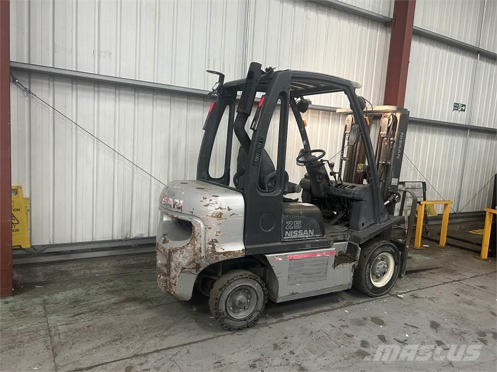 Nissan Y1D2A25Q Dieselstapler