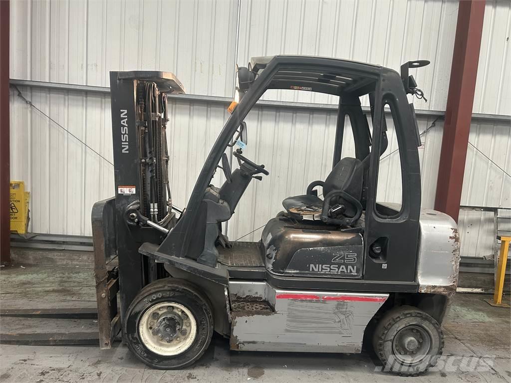 Nissan Y1D2A25Q Dieselstapler