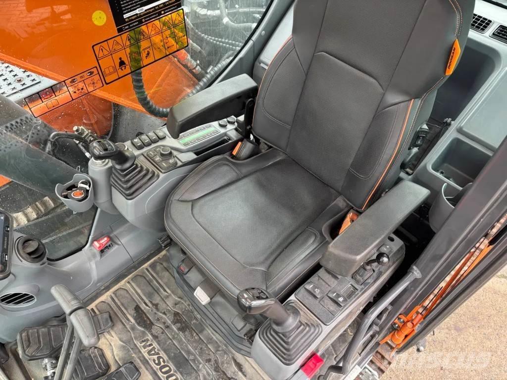 Doosan DX140LC-7 Raupenbagger