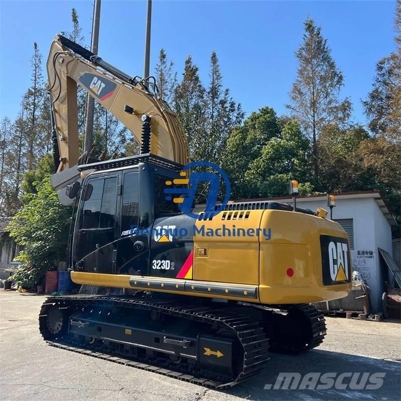 CAT 323D2 Raupenbagger