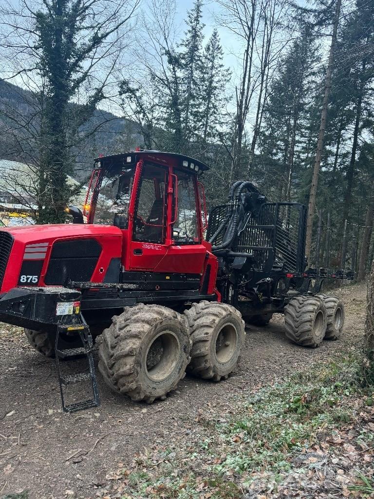 Komatsu 875 Forwarder