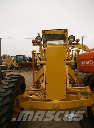 Komatsu GD 661 Grader