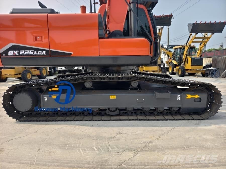 Doosan DX 225 LCA Raupenbagger