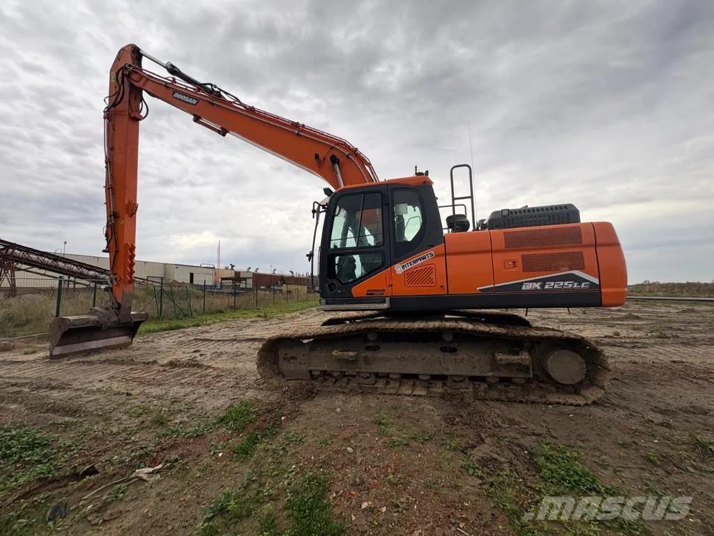 Doosan DX225LC Raupenbagger