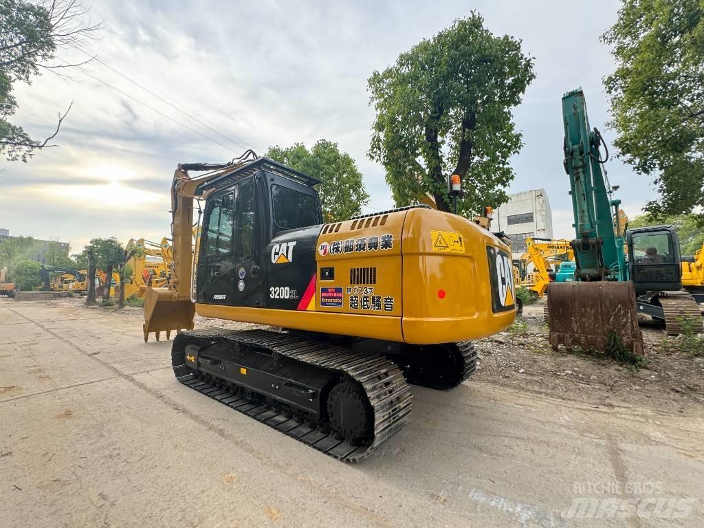 CAT 320 D2L Raupenbagger