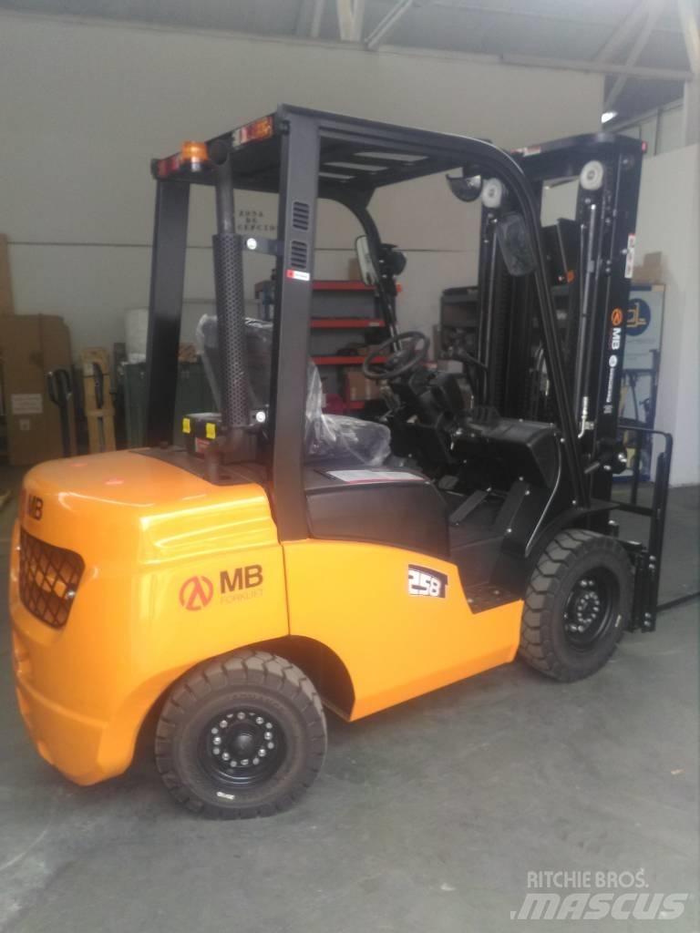  MB CPCD25T8-S4S Dieselstapler