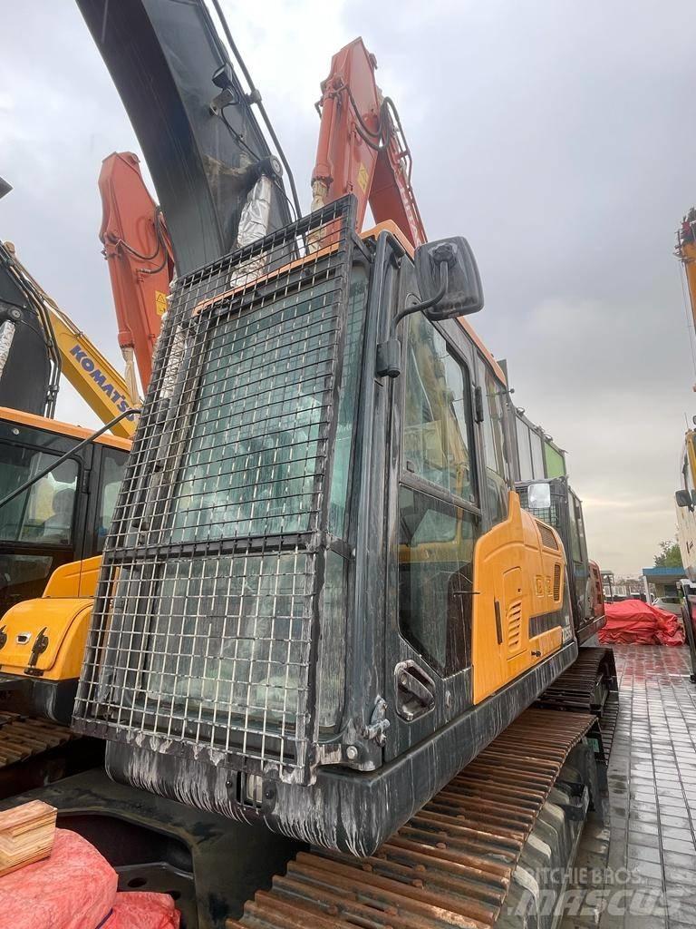 Hyundai HX 225SL Raupenbagger