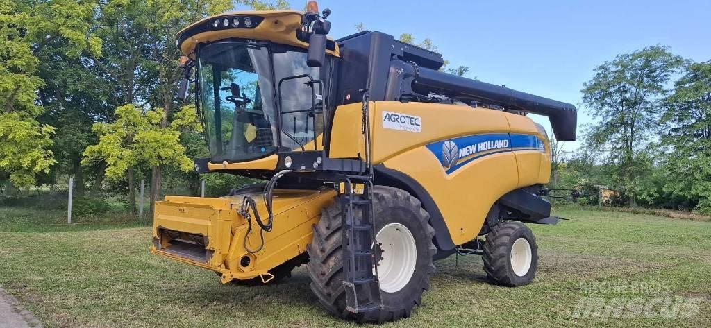 New Holland CX6.90 Mähdrescher