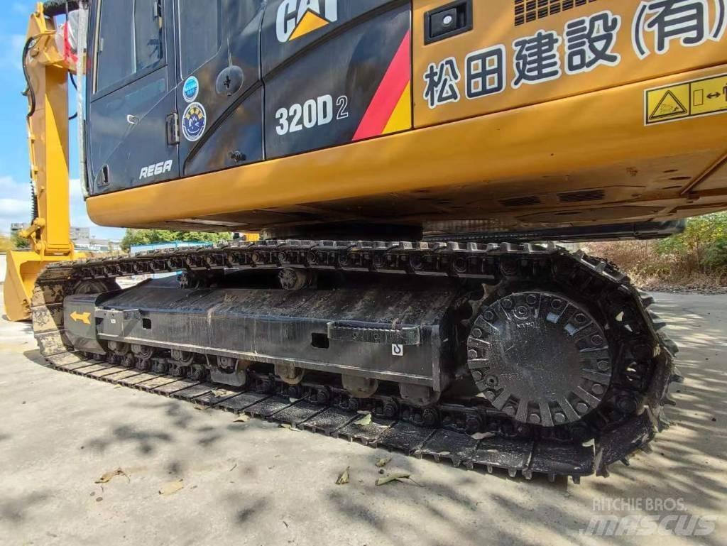 CAT 320D2 Midibagger  7t - 12t