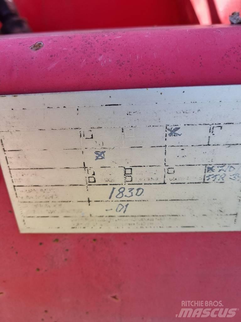Livakka 14 m3 Gülletankwagen