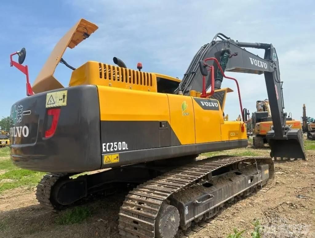 Volvo EC 250 D L Raupenbagger