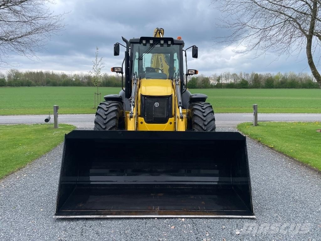 New Holland B115C Baggerlader