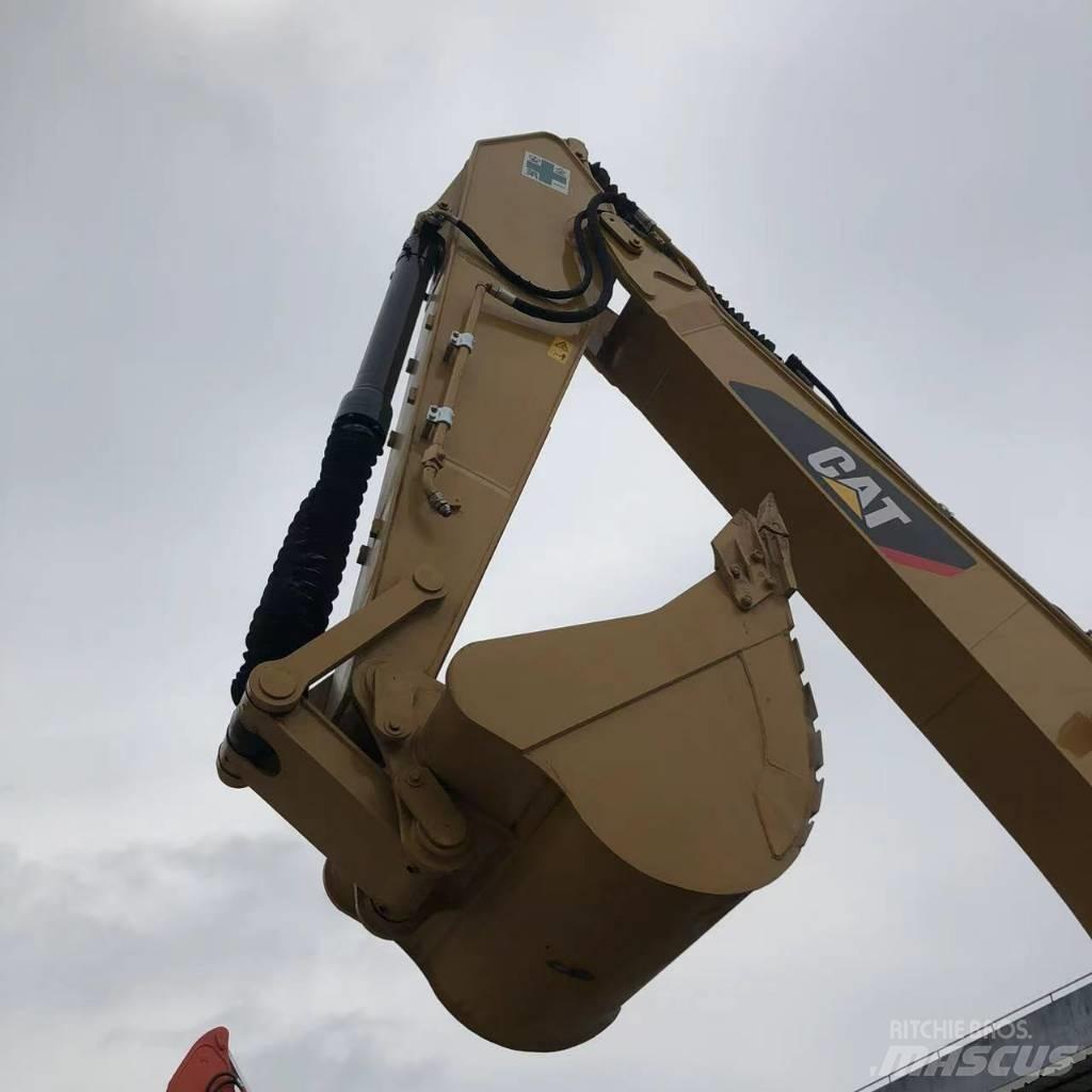 CAT 330D2L Raupenbagger