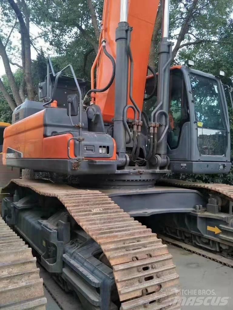 Doosan DX 530 Raupenbagger