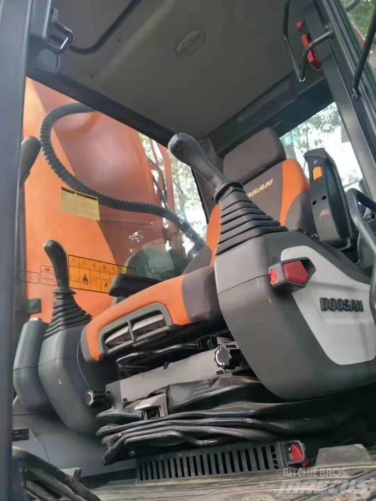 Doosan DX 530 Raupenbagger