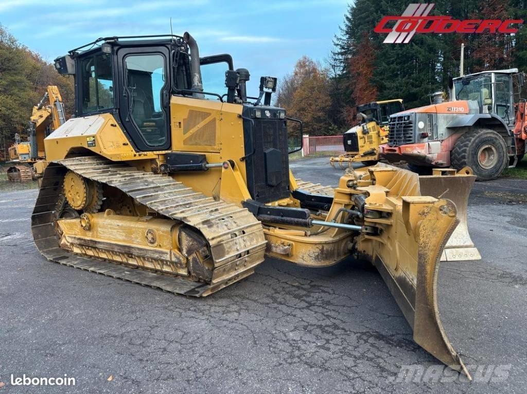 CAT D 5 Bulldozer