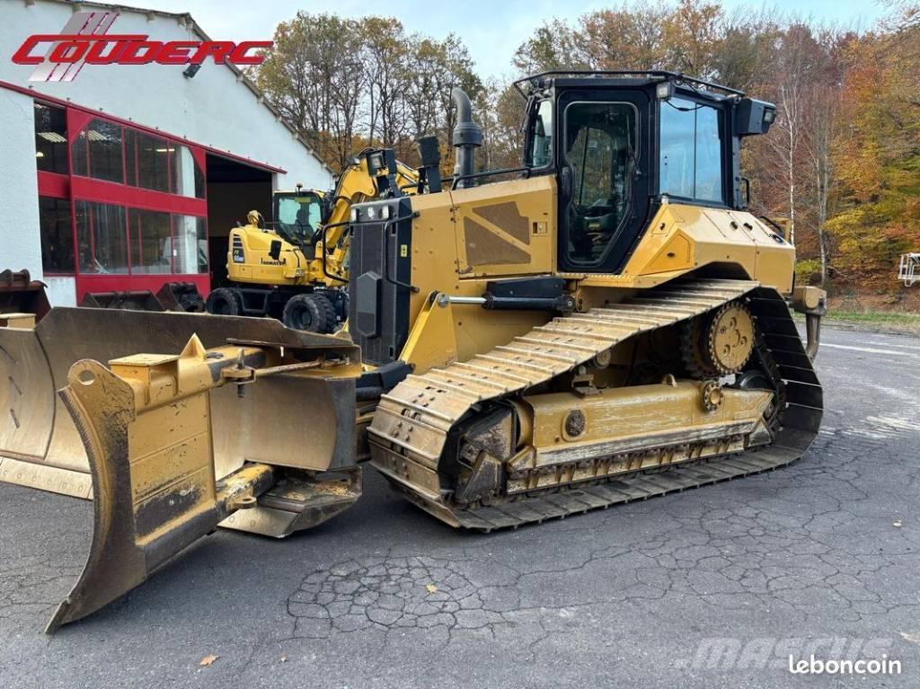 CAT D 5 Bulldozer