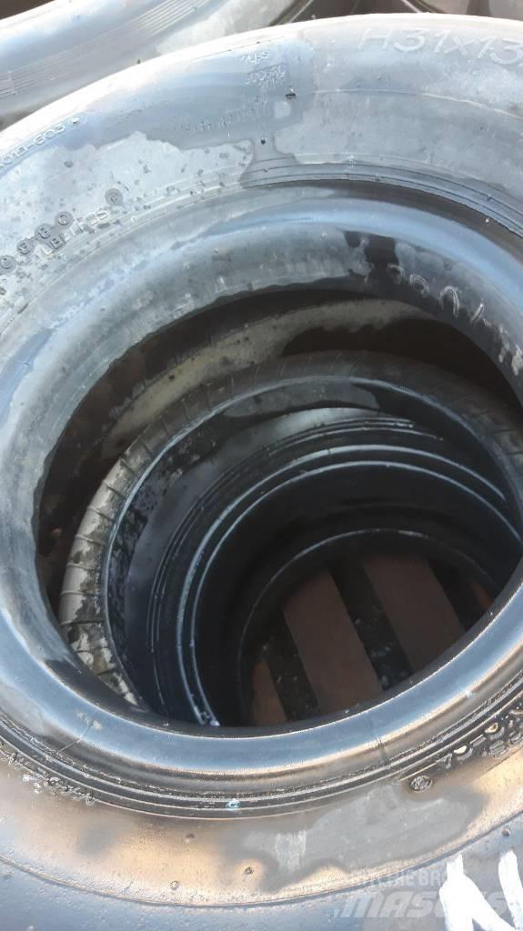 Michelin H 31X130-12 Reifen