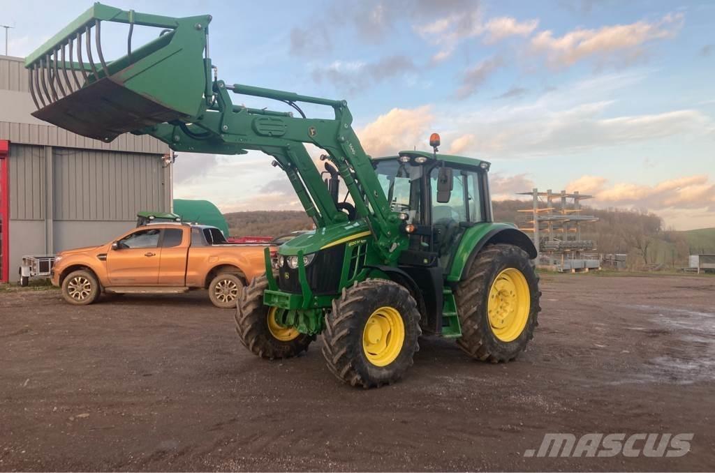 John Deere 6120M Traktoren