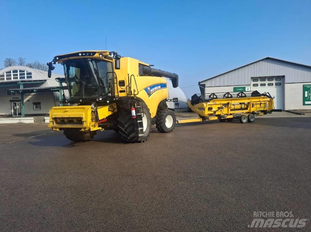 New Holland CX8.70 Mähdrescher