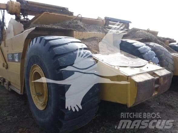 CAT 615C Schaber