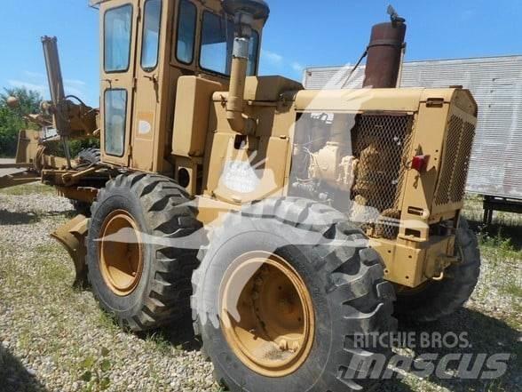 Champion D565T Grader
