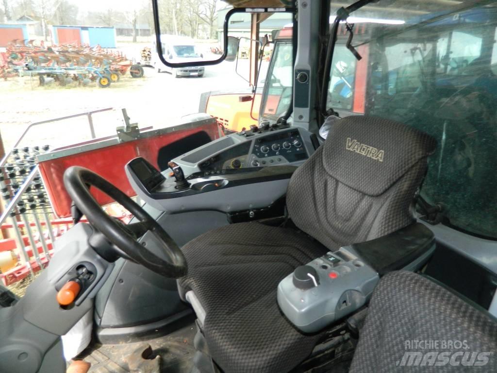 Valtra T 234 V Traktoren