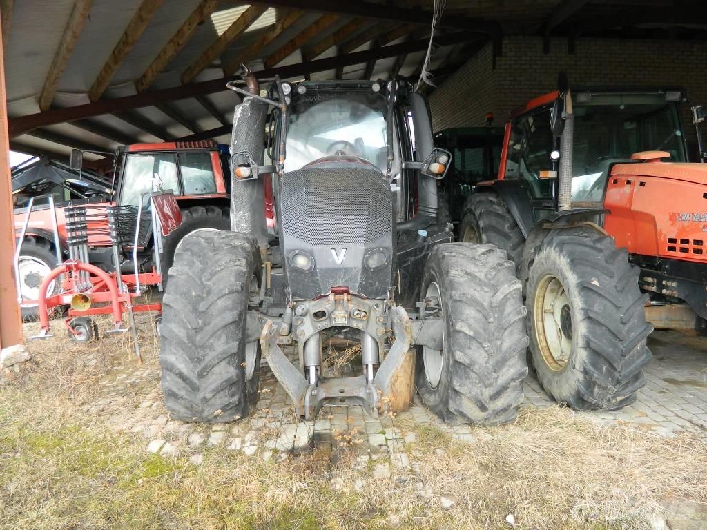 Valtra T 234 V Traktoren