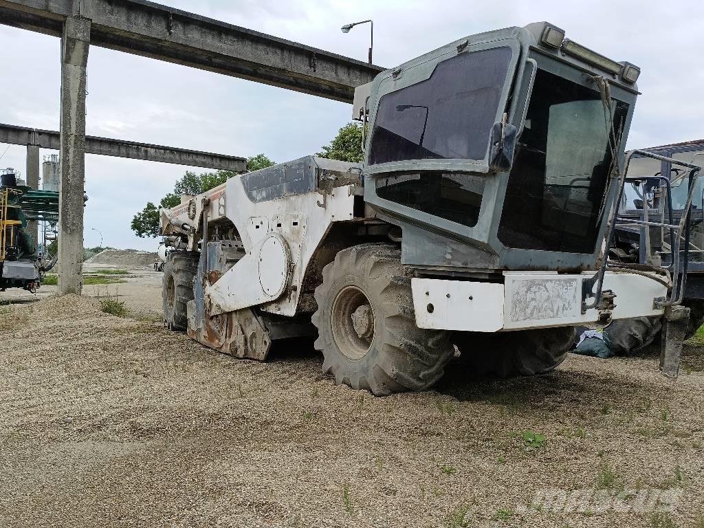 Wirtgen WR 2400 Asphalt-Recycler