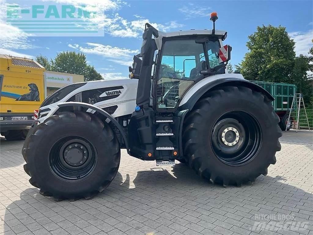 Valtra q245 Traktoren