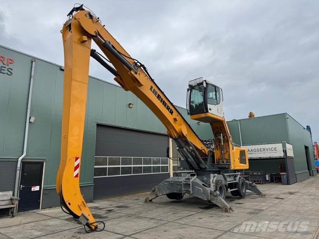 Liebherr LH 40 M Materialumschlag