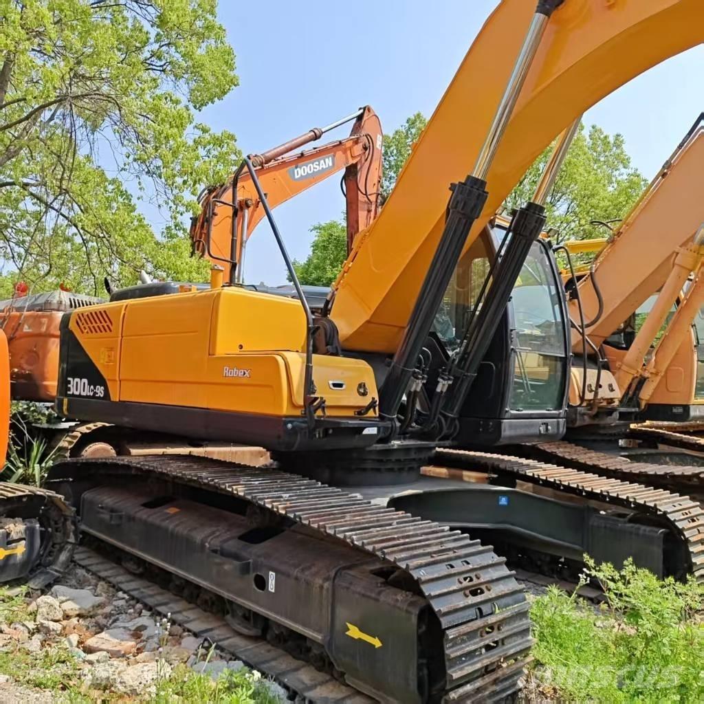 Hyundai R300LC-9S Raupenbagger