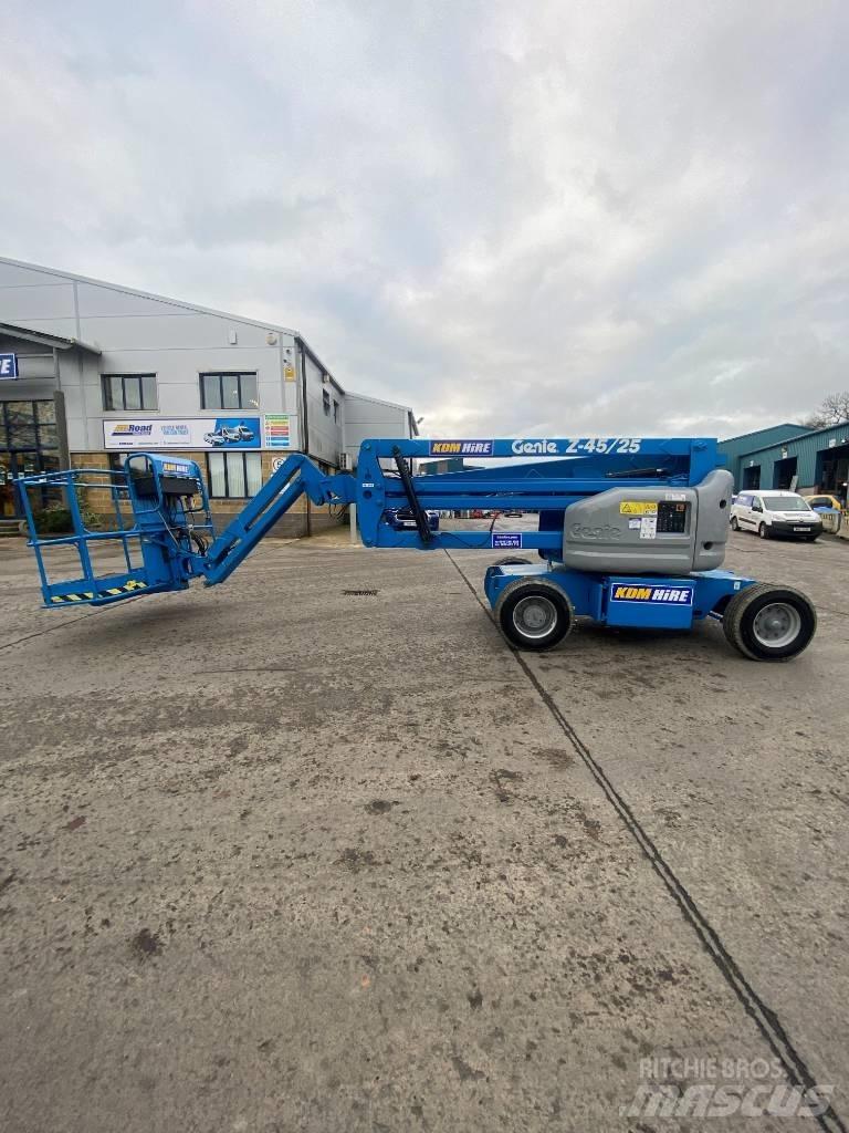 Genie Z 45/25 J Gelenkteleskoparbeitsbühnen