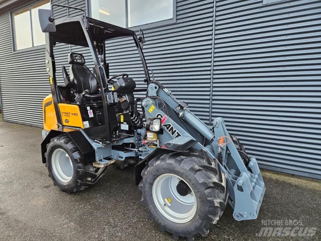 GiANT v452t hd xtra Minilader
