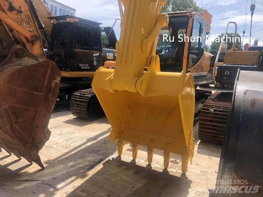 Komatsu PC 220-8 Raupenbagger