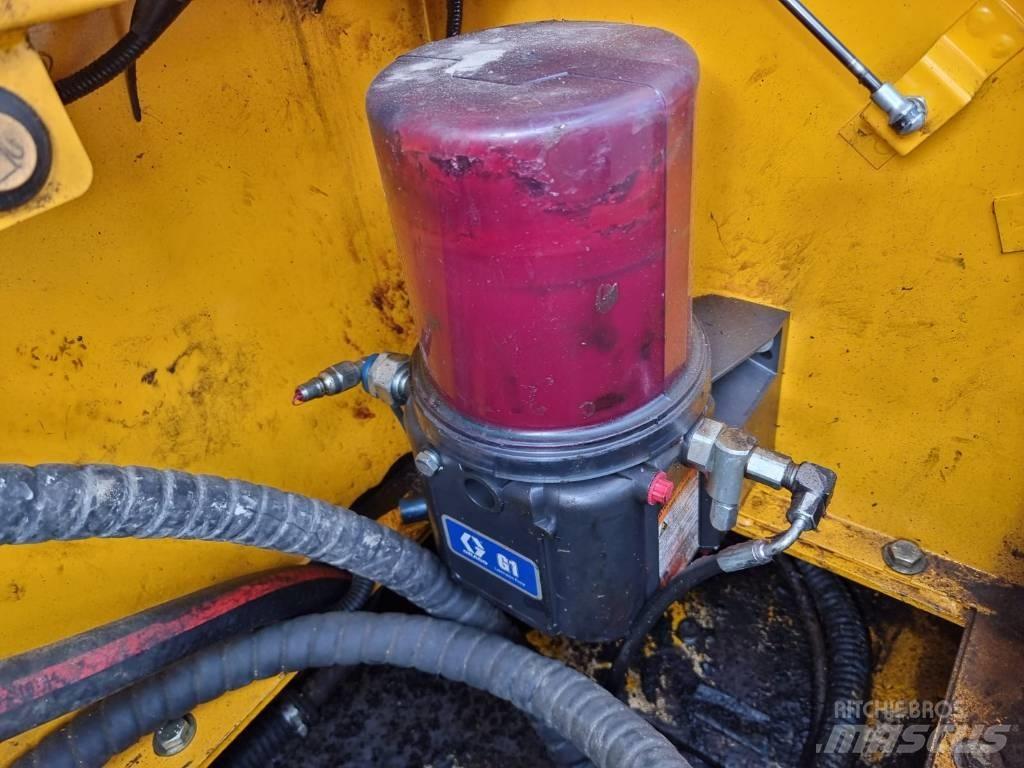JCB JS 330 NC Raupenbagger