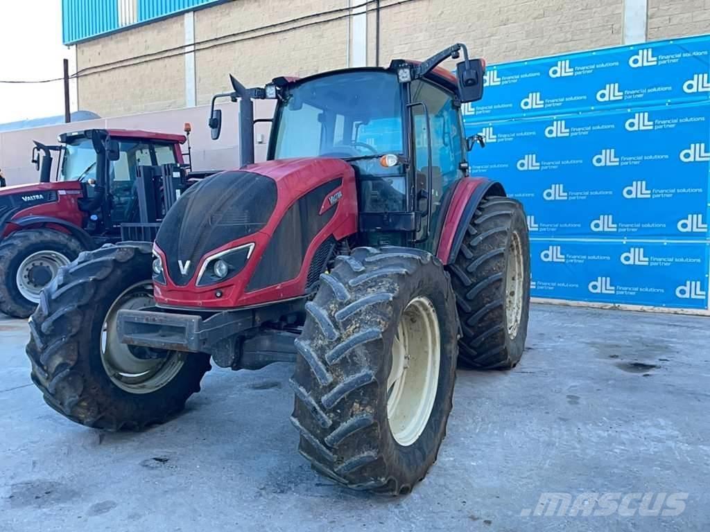 Valtra A134 Traktoren