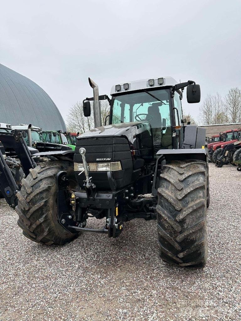 Case IH MX 150 Traktoren
