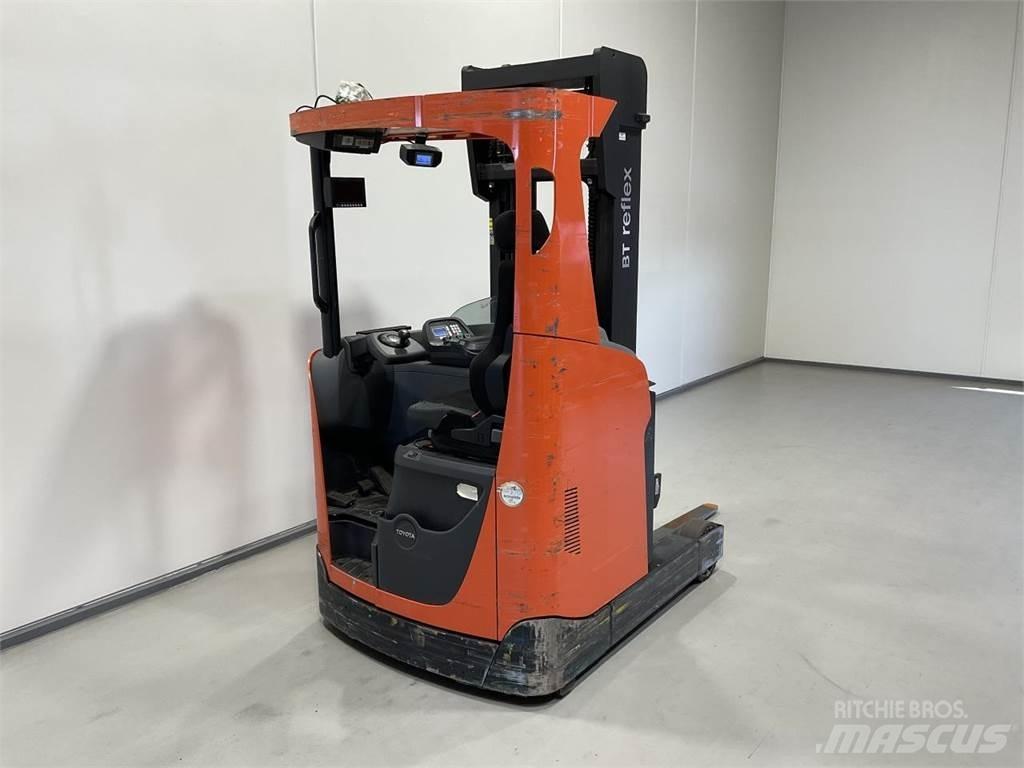 BT RRE 14 Schubmaststapler