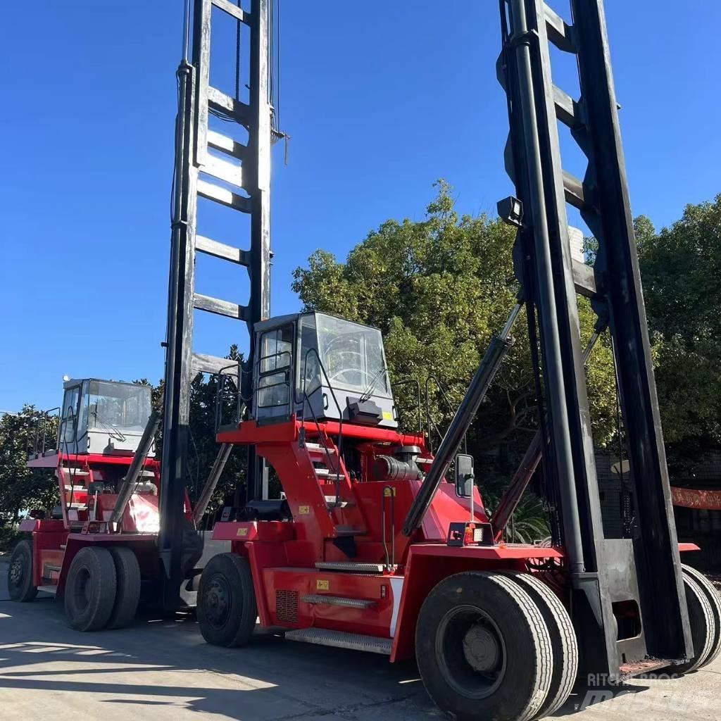 Kalmar DCE 80-45 E7 Schubmaststapler