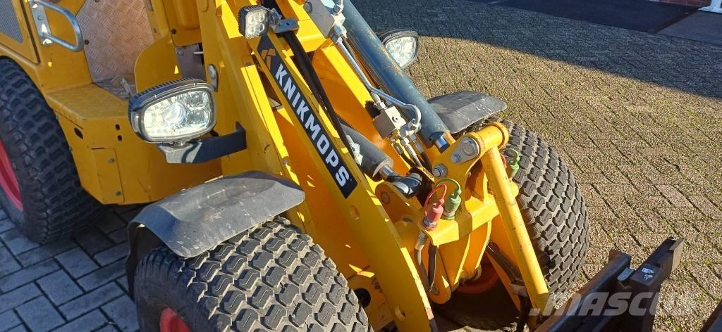 Knikmops KM 130 Minilader