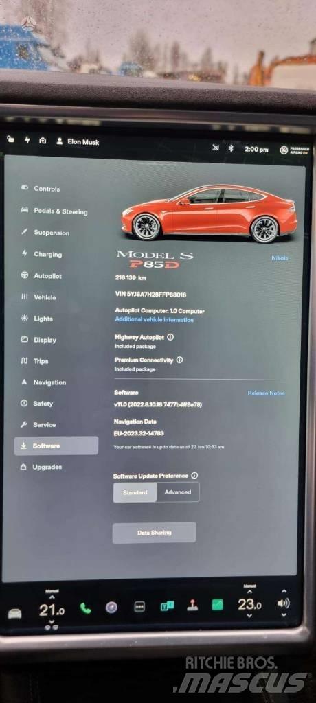 Tesla Model S P85D PKWs