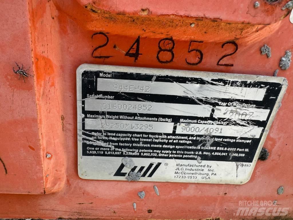 JLG 944 E-42 Teleskoplader