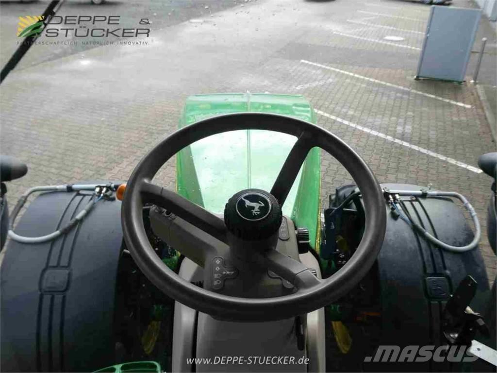 John Deere 8310R Traktoren