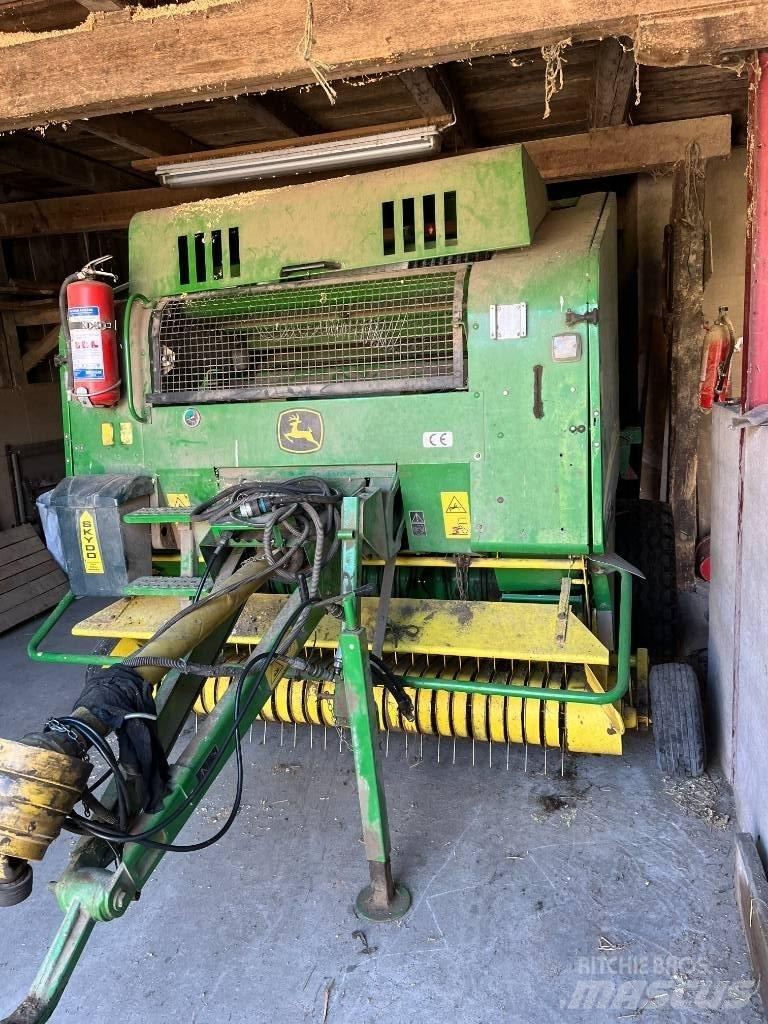 John Deere 578 Rundballenpressen