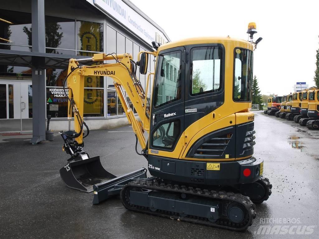 Hyundai R25Z-9AK Minibagger < 7t